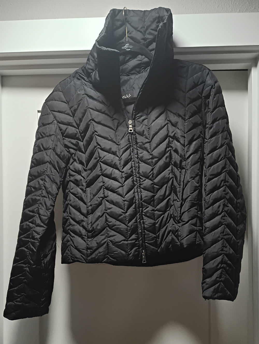 Guess Black Chevron-Quilt Puffer Jacket
